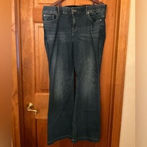 Torrid Bombshell Flare Jean Size 20R